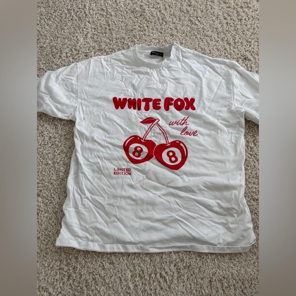 White fox t shirt
